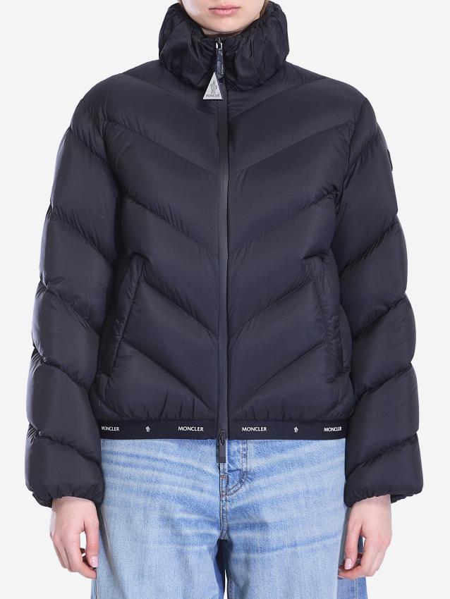 p25_moncler_p25-moncler-1a00027597yd999.jpg