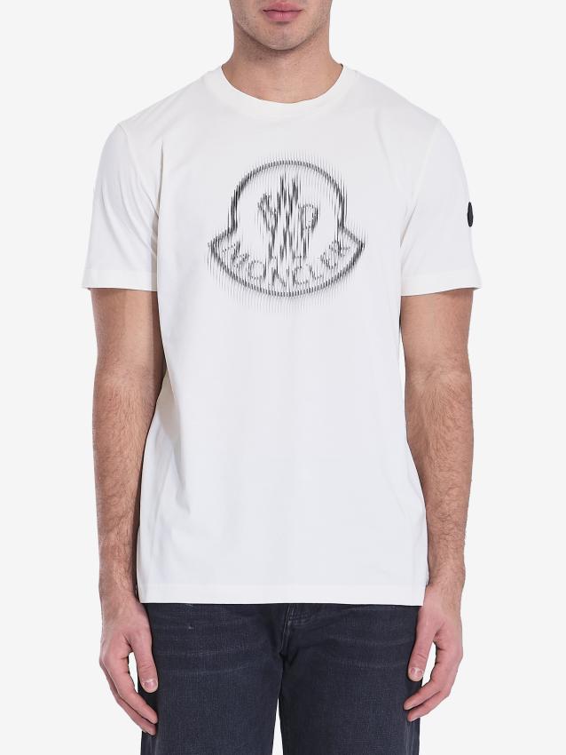 p25_moncler_p25-moncler-8c0000489a17034.jpg