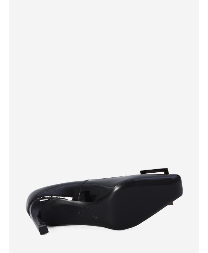 p25_roger-vivier_p25-roger-vivier-rvw40015280d1pb9995p.jpg