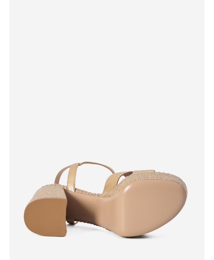 p25_gianvito-rossi_p25-gianvito-rossi-g3152270ricnwamena5p.jpg