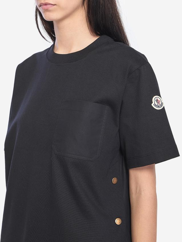 p25_moncler_p25-moncler-8c0002089a4u9993p.jpg