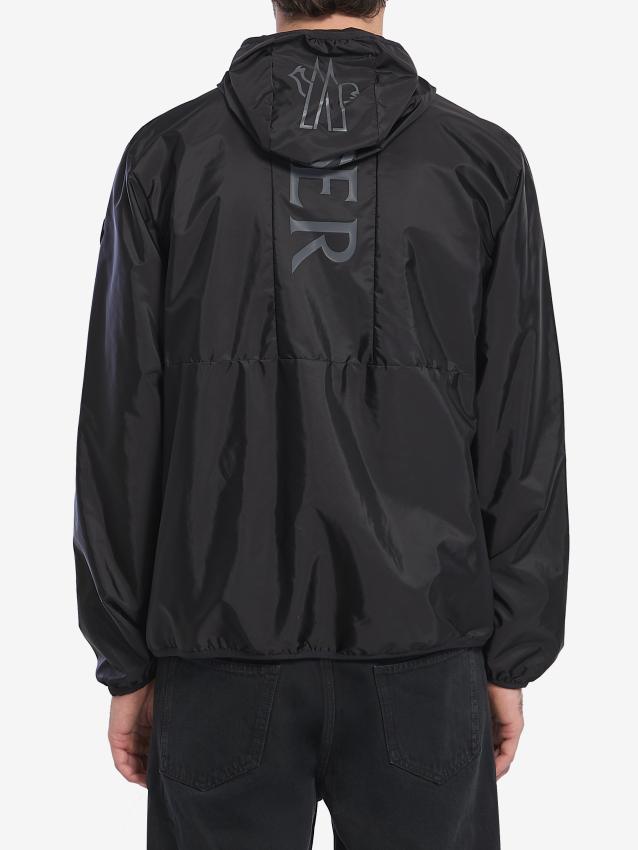 p25_moncler_p25-moncler-1a00105539zd9991p.jpg