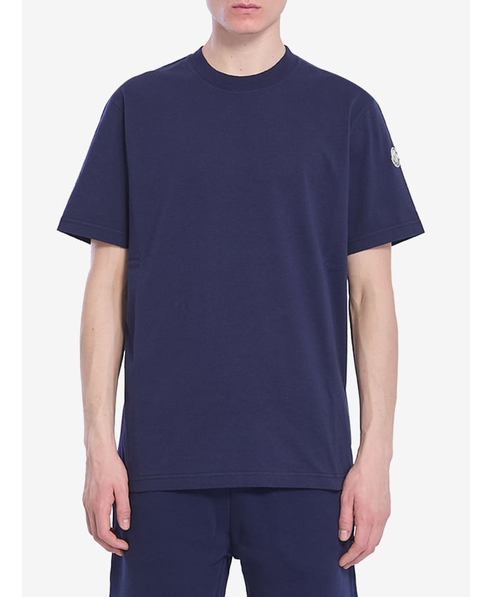 p25_moncler-mercedes_p25-moncler-mercedes-8c0000489ab9754.jpg