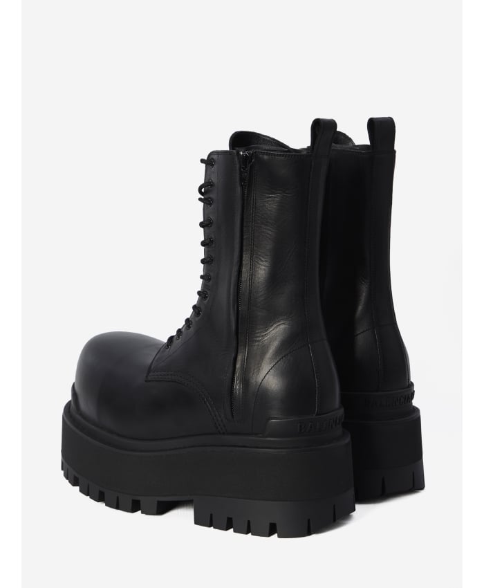 p25_balenciaga_p25-balenciaga-813689wcda110004p.jpg