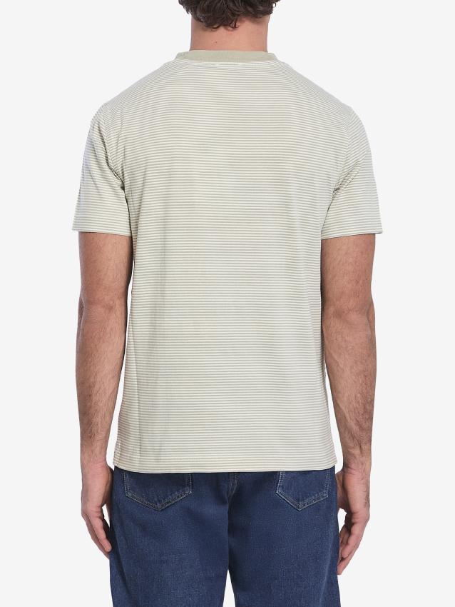 p25_burberry_p25-burberry-8106239c22191p.jpg