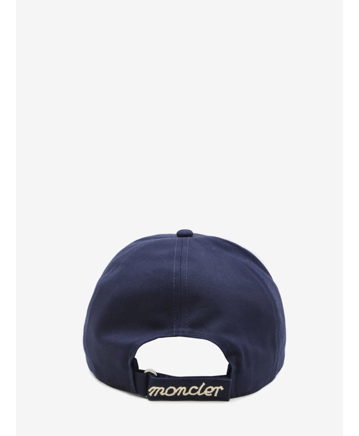 p25_moncler-mercedes_p25-moncler-mercedes-3b000080486377b3p.jpg