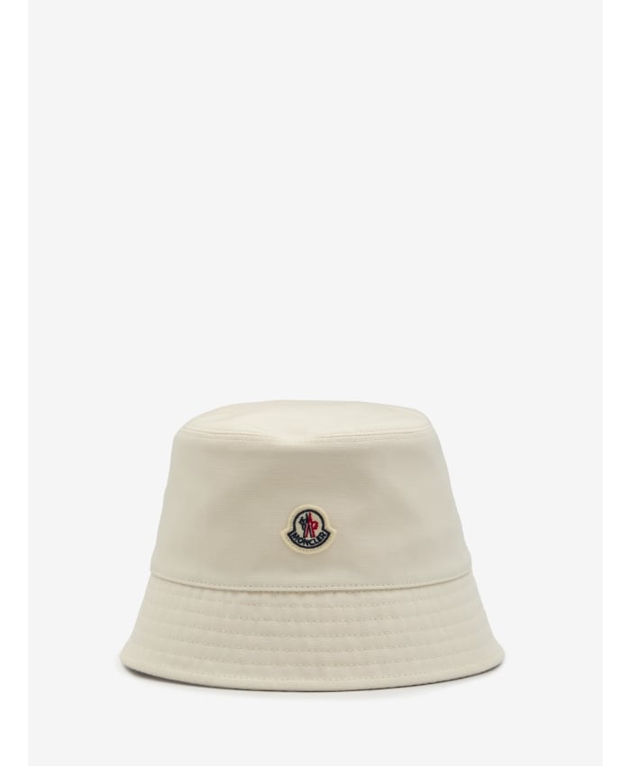 p25_moncler_p25-moncler-3b000255983x050.jpg