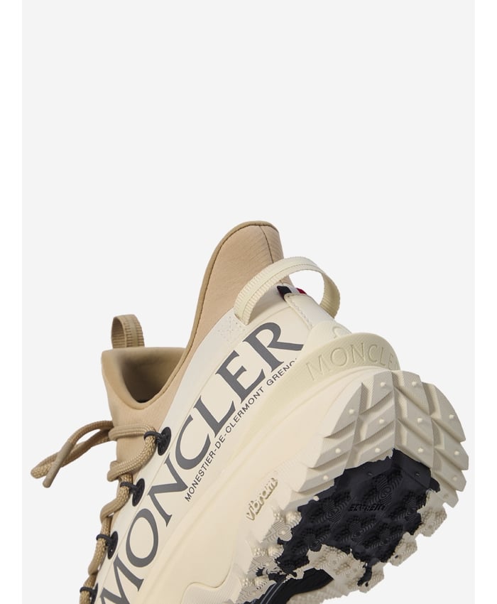 p25_moncler_p25-moncler-4m00160m345721f6p.jpg