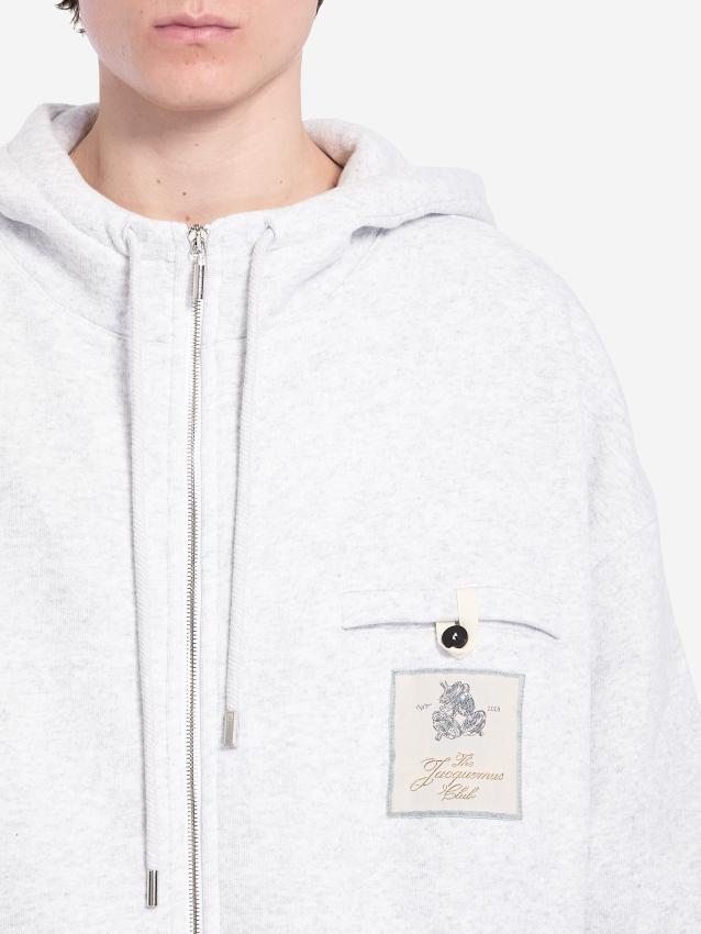 p25_jacquemus_p25-jacquemus-255js30224659cm3p.jpg