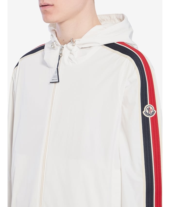 p25_moncler_p25-moncler-1a00187598760353p.jpg