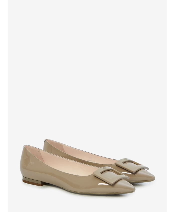 p25_roger-vivier_p25-roger-vivier-rvw57527920d1pc4152p.jpg
