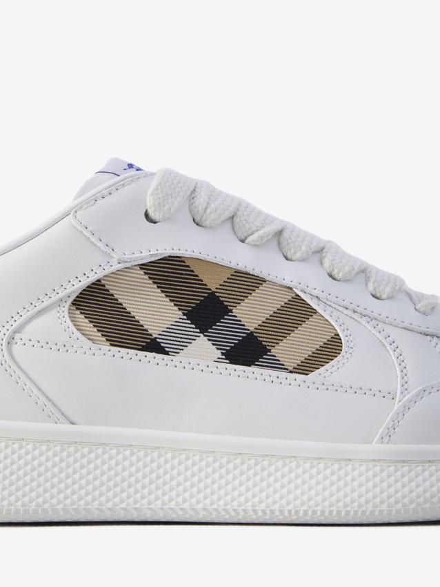 p25_burberry_p25-burberry-8108649a14646p.jpg