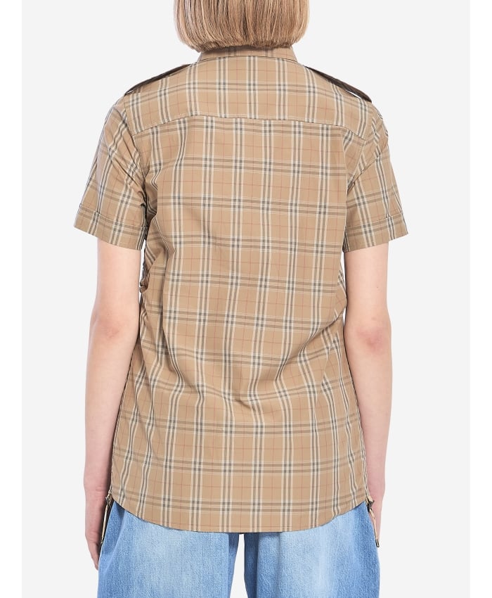 p25_burberry_p25-burberry-8107968c20441p.jpg