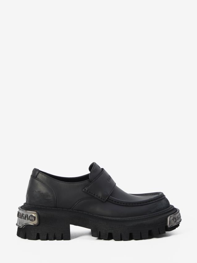 p25_balenciaga_p25-balenciaga-825735wbsa81010.jpg