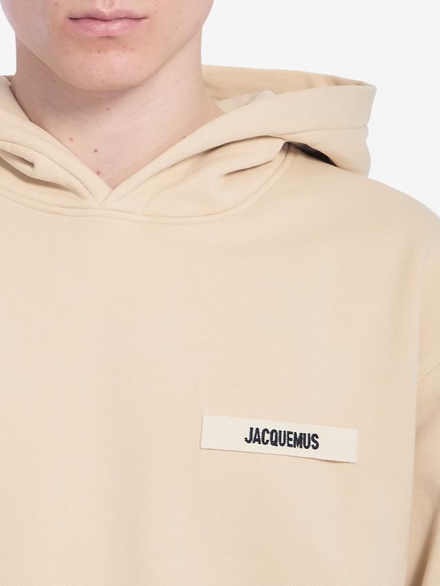 p25_jacquemus_p25-jacquemus-245js24720361502p.jpg