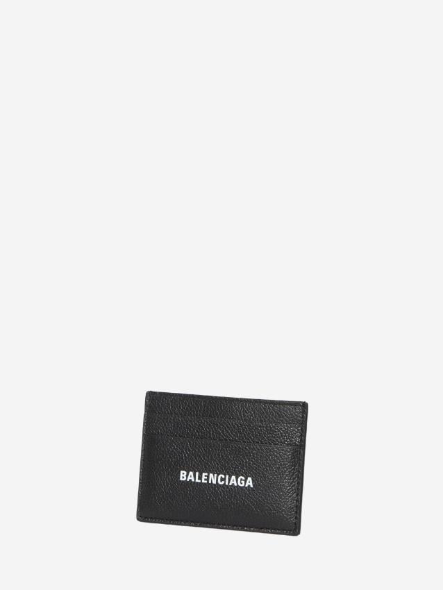 p25_balenciaga_p25-balenciaga-5943091izi310902p.jpg