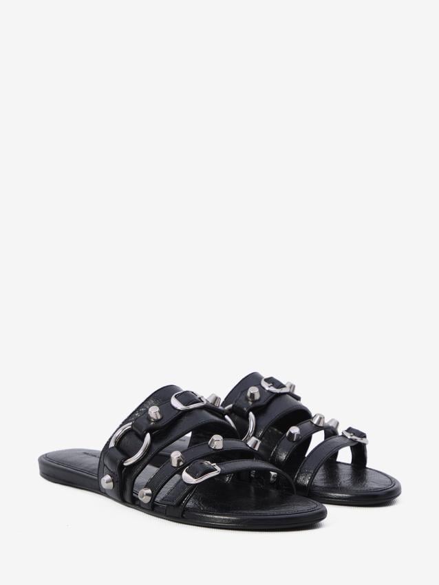 p25_balenciaga_p25-balenciaga-834692wad4y10802p.jpg