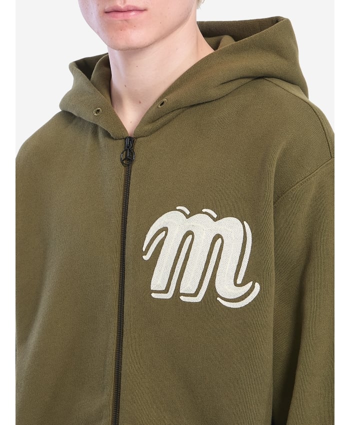 p25_moncler-mercedes_p25-moncler-mercedes-8g0000489awv8163p.jpg