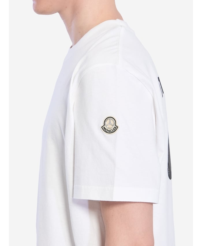 p25_moncler-mercedes_p25-moncler-mercedes-8c0000489ab90012p.jpg