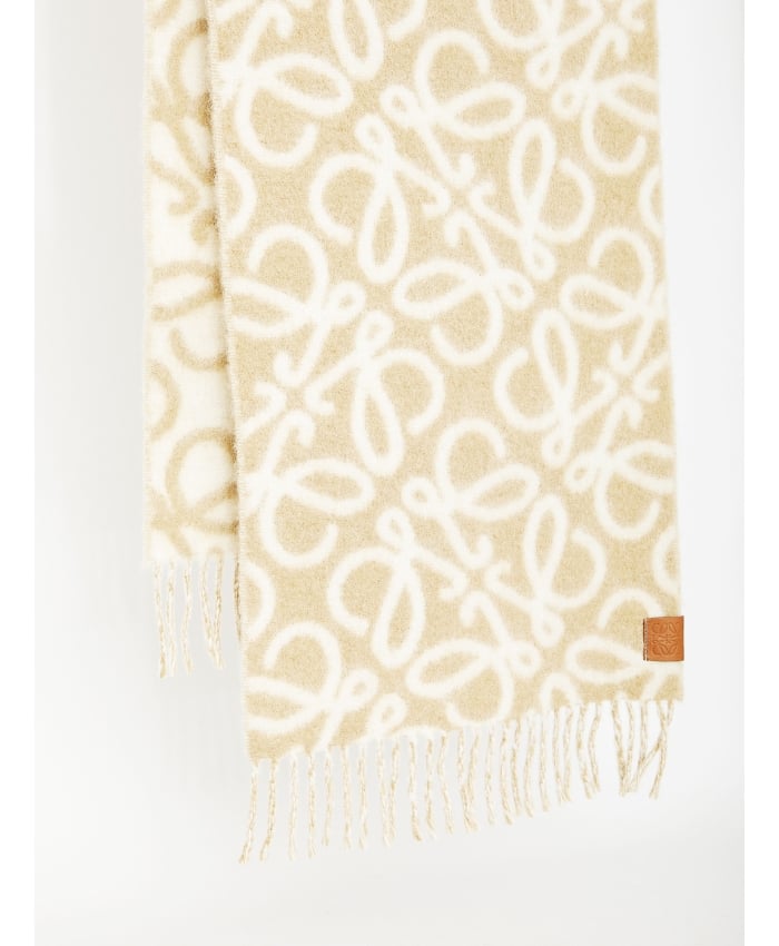 p25_loewe_p25-loewe-f811257x2321472p.jpg