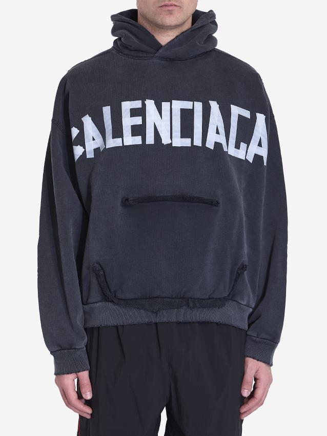 p25_balenciaga_p25-balenciaga-744441trvk21041.jpg