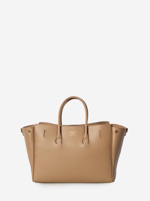 p25_balenciaga_p25-balenciaga-8125452abav26213p.jpg
