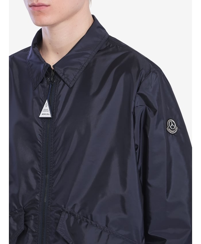 p25_moncler-mercedes_p25-moncler-mercedes-1a00004m59207783p.jpg