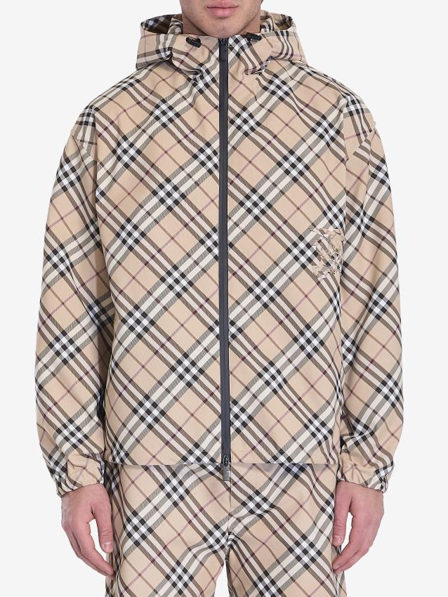 p25_burberry_p25-burberry-8101493a5686.jpg