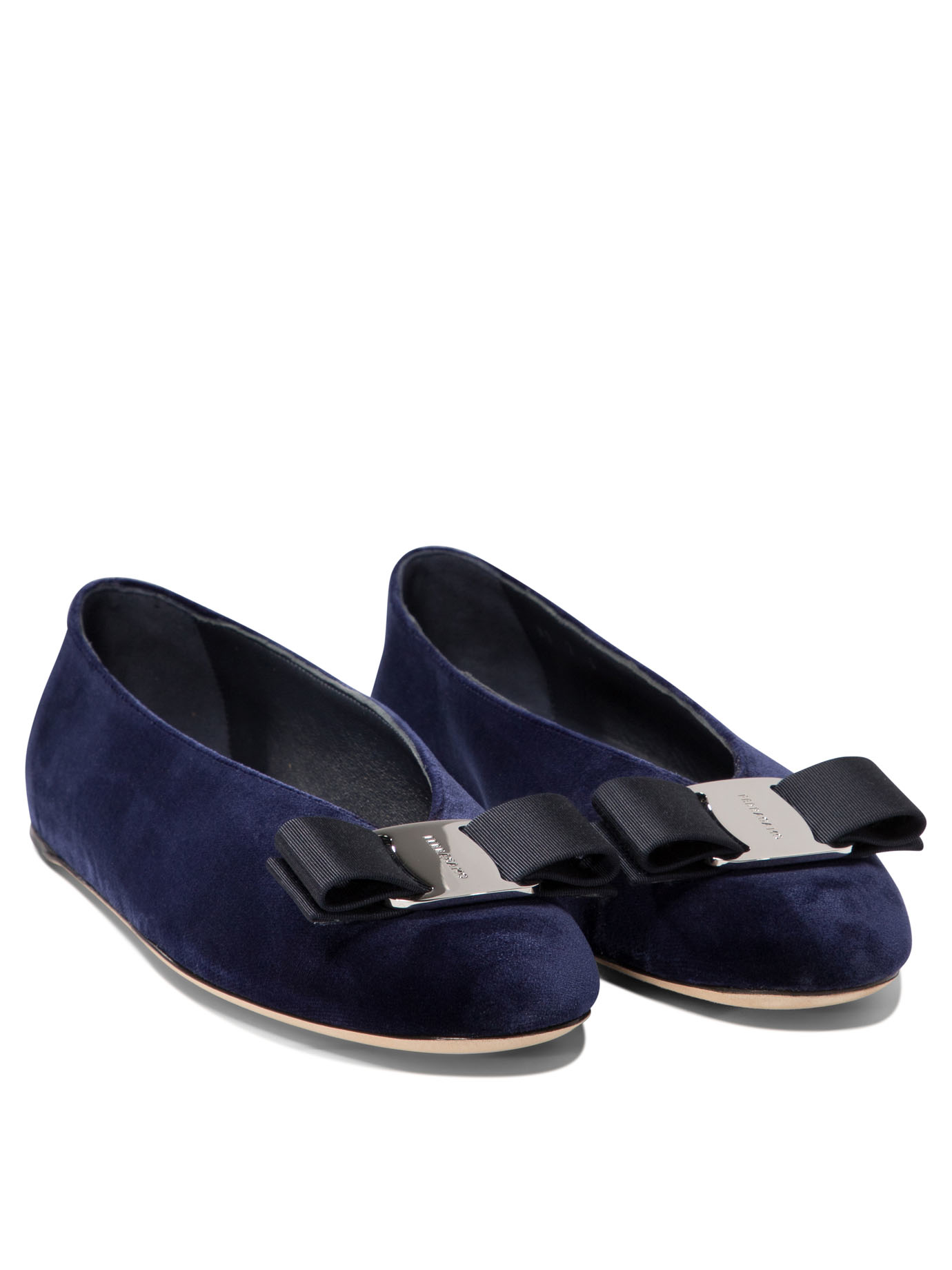 20250128200727356_S25---ferragamo---0774794_1_P.JPG