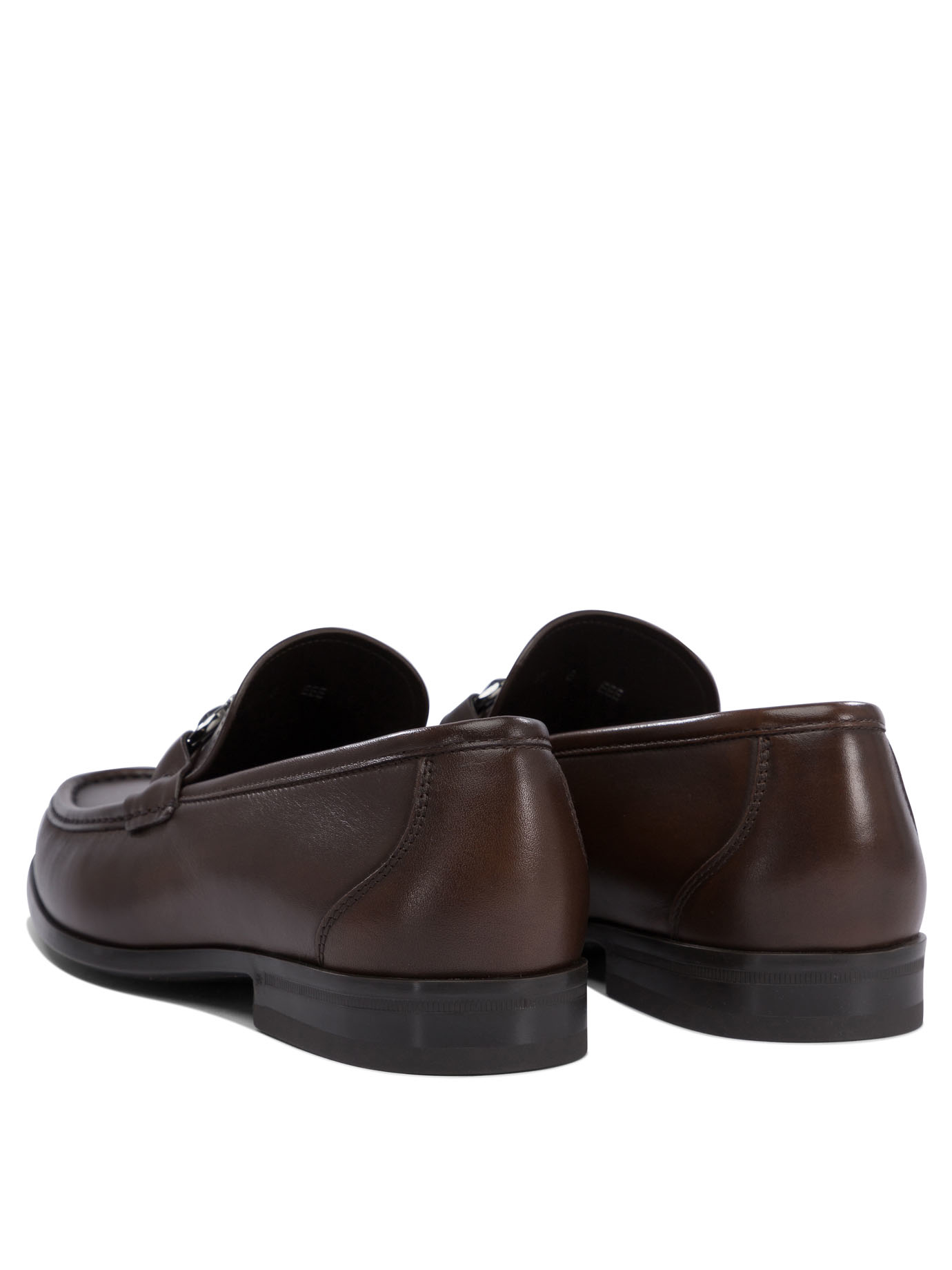 20250127200435215_S25---ferragamo---0778787_3_P.JPG