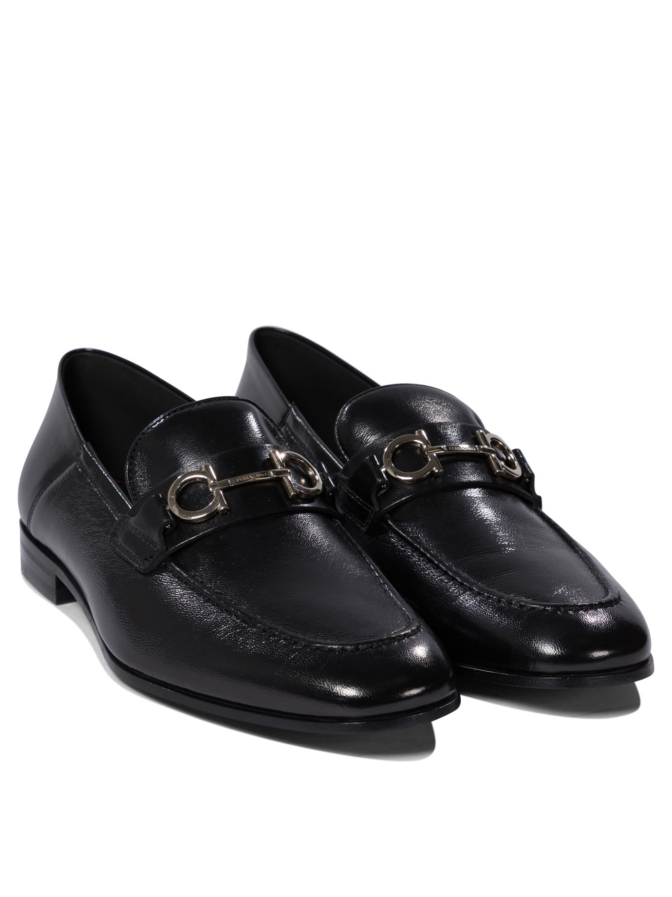20241203201808635_S25---ferragamo---0778971_1_P.JPG