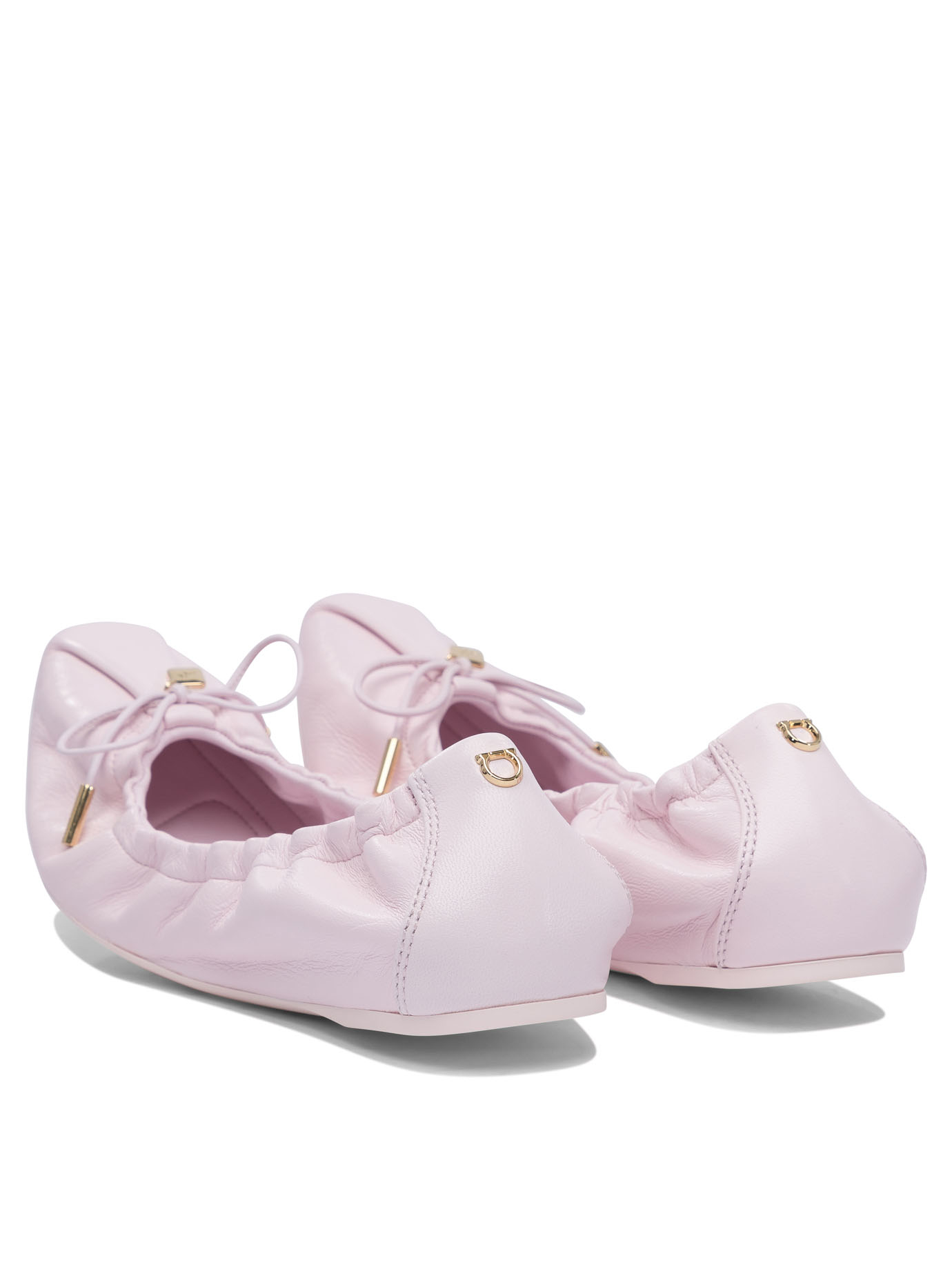 20250128123254682_S25---ferragamo---0779658_3_P.JPG