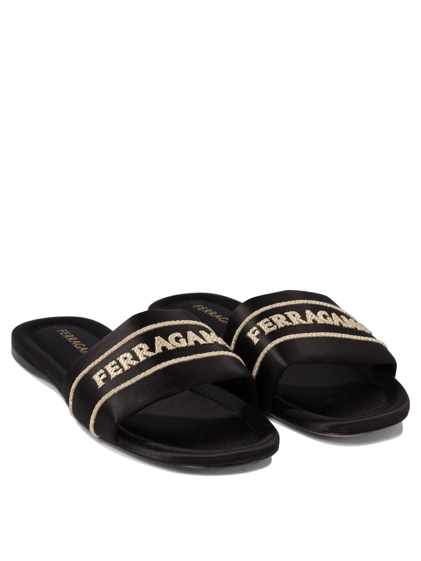 20241218200148717_S25---ferragamo---0781252_1_P.JPG