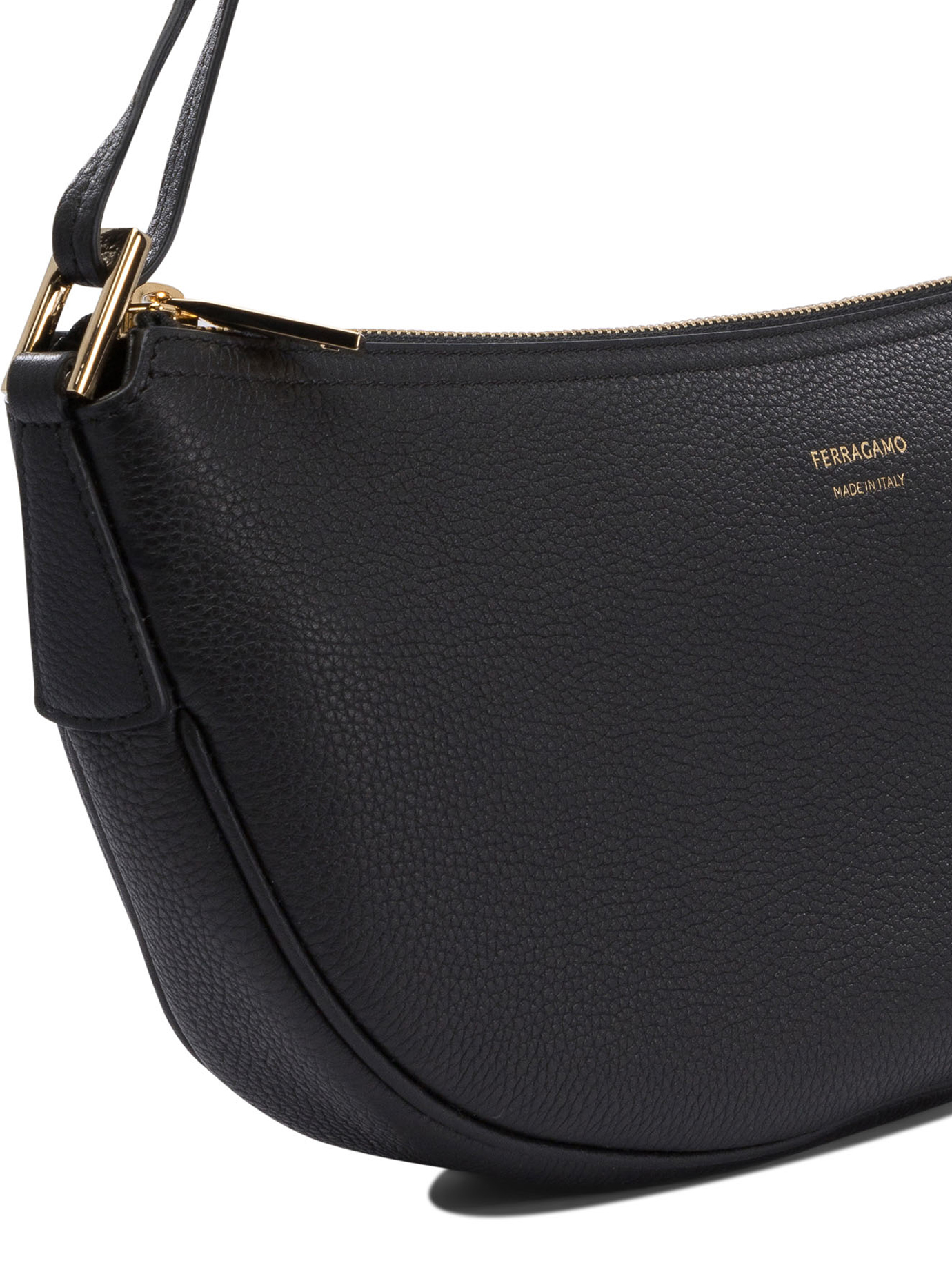 20250102200417931_S25---ferragamo---0782182_3_P.JPG