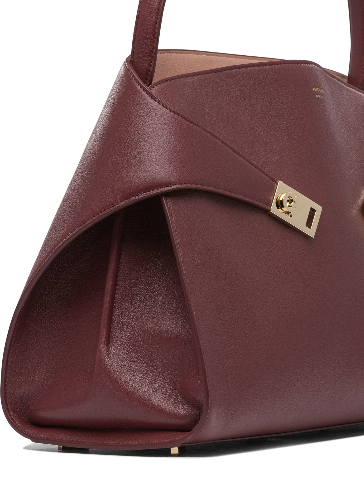 20250325123310920_S25---ferragamo---0782635_3_P.JPG