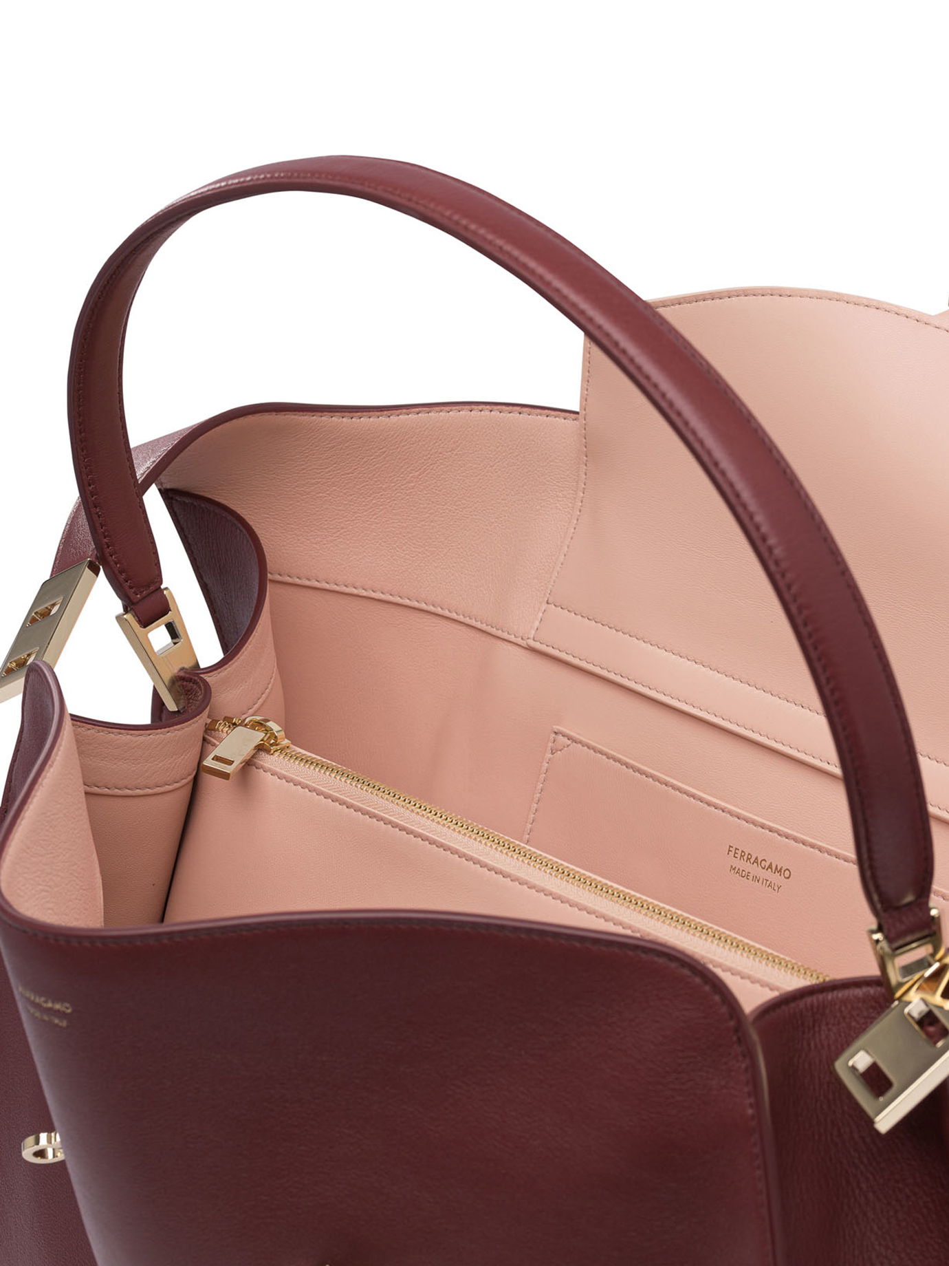 20250325123311104_S25---ferragamo---0782635_4_P.JPG