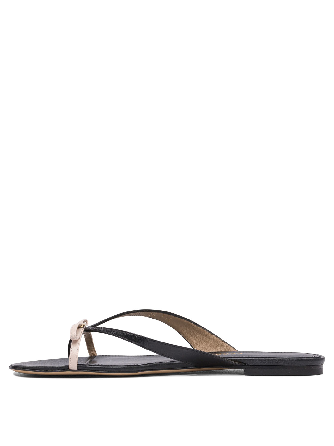 20250228125216216_S25---ferragamo---0782901_2_P.JPG