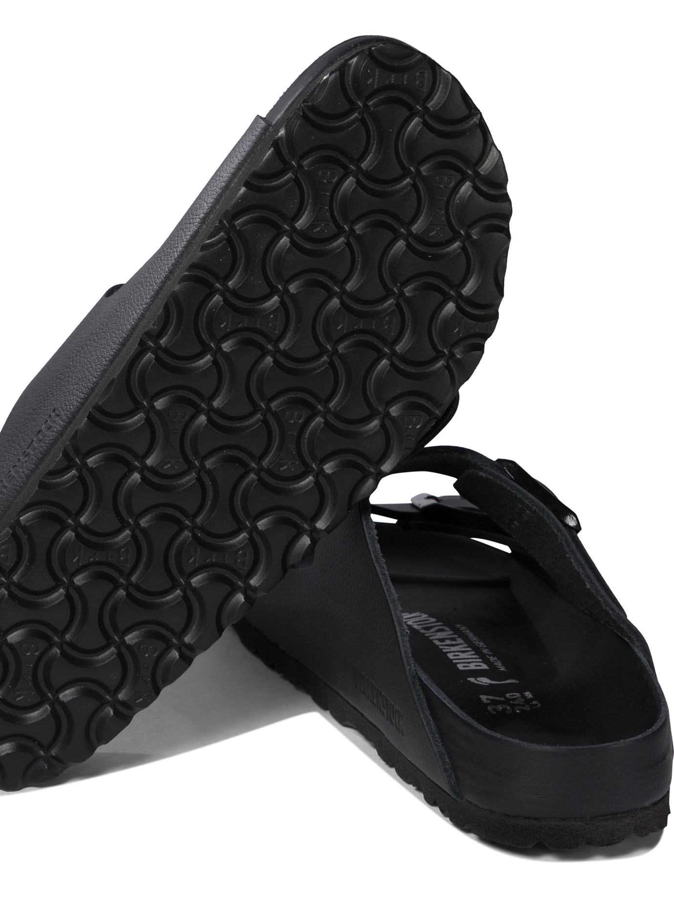 20241218200138869_S25---birkenstock---1026843BLACK_4_P.JPG