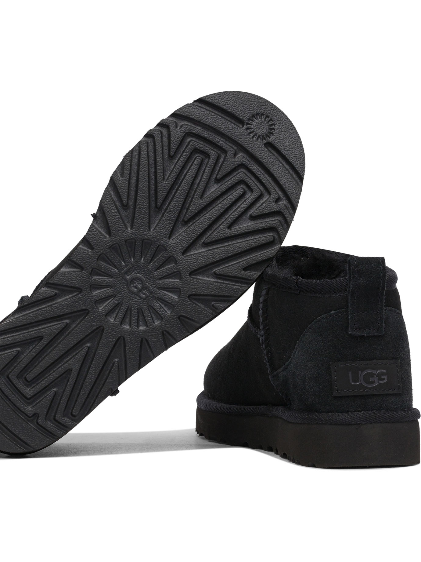 20250404193754698_W24---ugg---1116109BLK_4_P.JPG