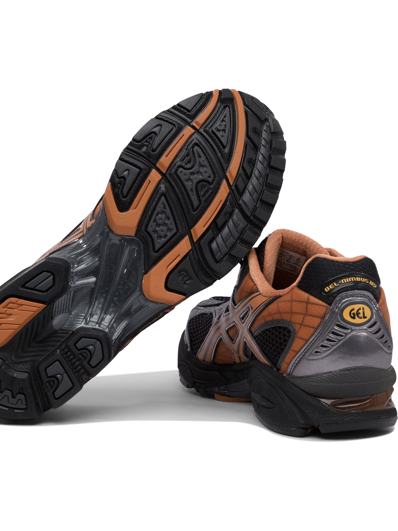 20250127200259900_S25---asics---1203A543004_4_P.JPG