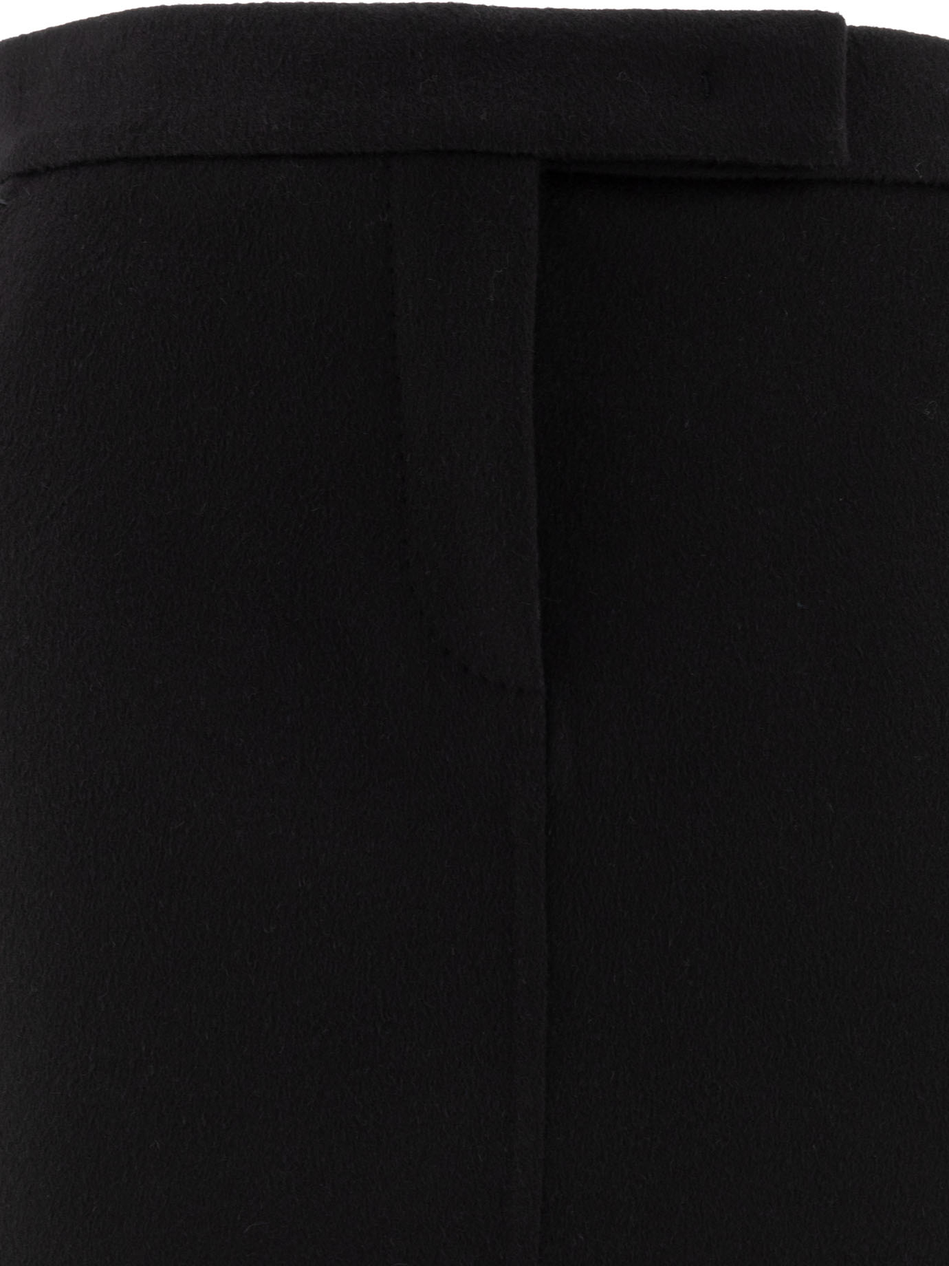 20241002193304424_W24---max mara---2421106023600CARO006_2_P.JPG