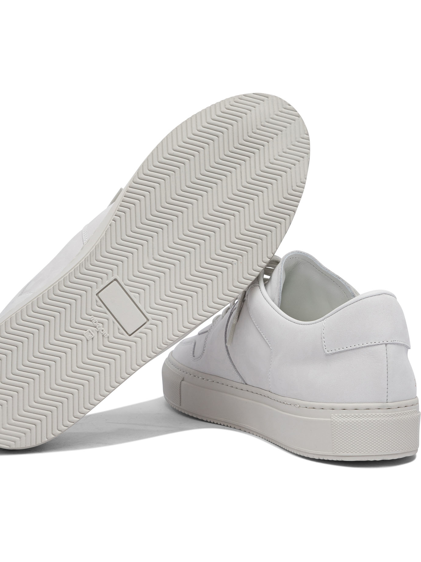 20250203123158185_S25---common projects---24870506_4_P.JPG