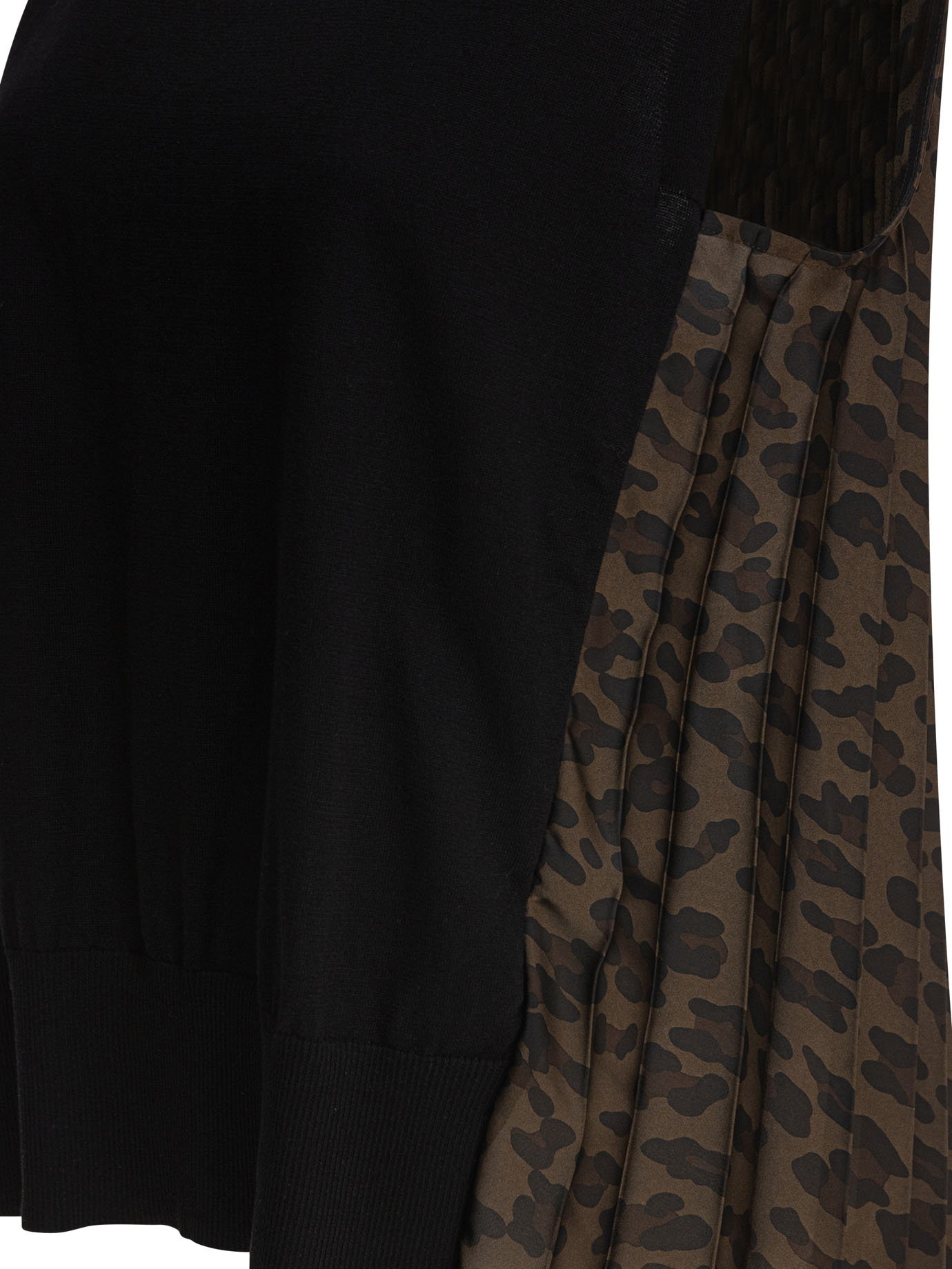 20250326202131276_S25---sacai---25-07906602_3_P.JPG