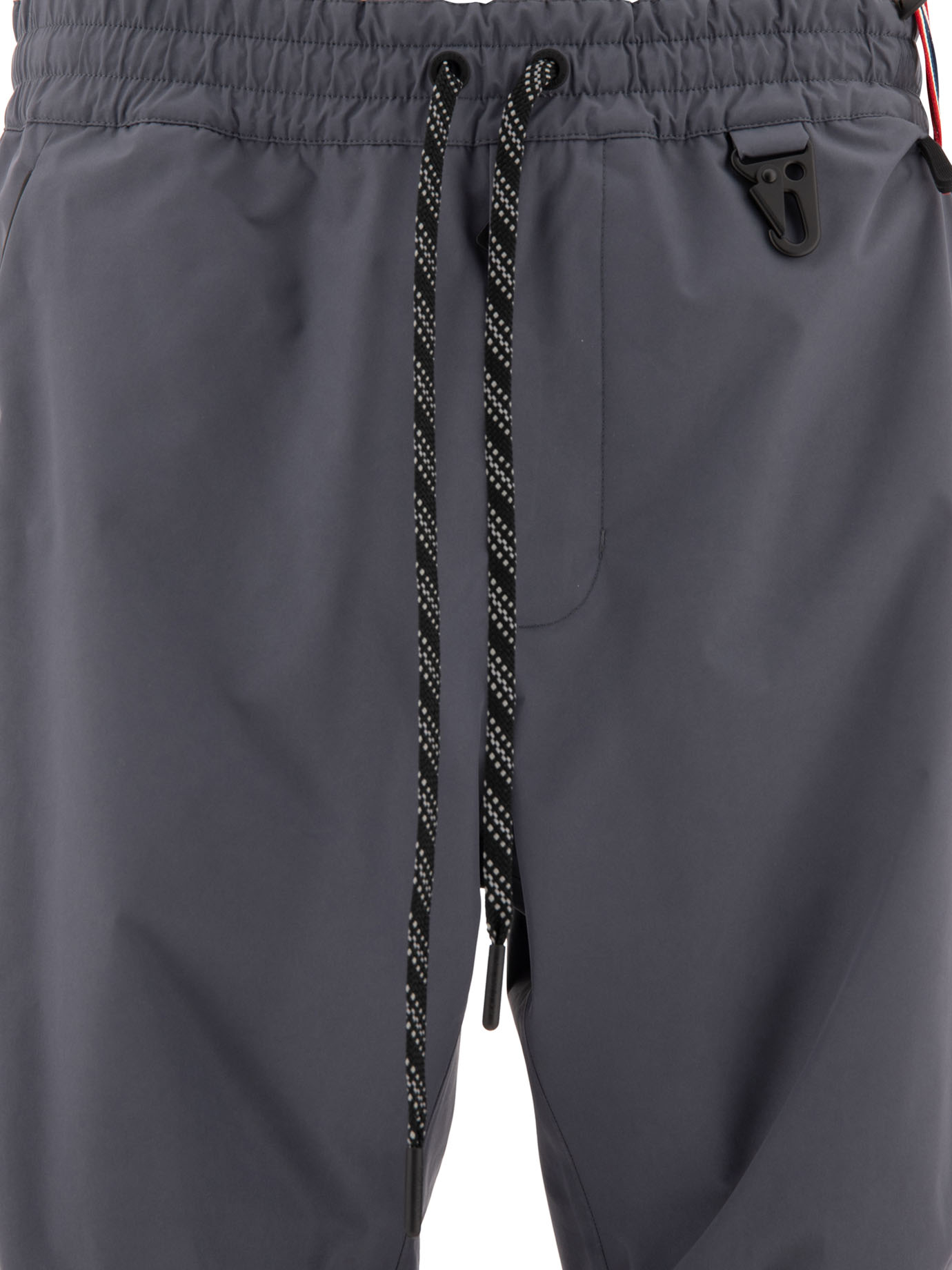 20240723091840174_W24---moncler grenoble---2A00005-549SU93N_2_P.JPG