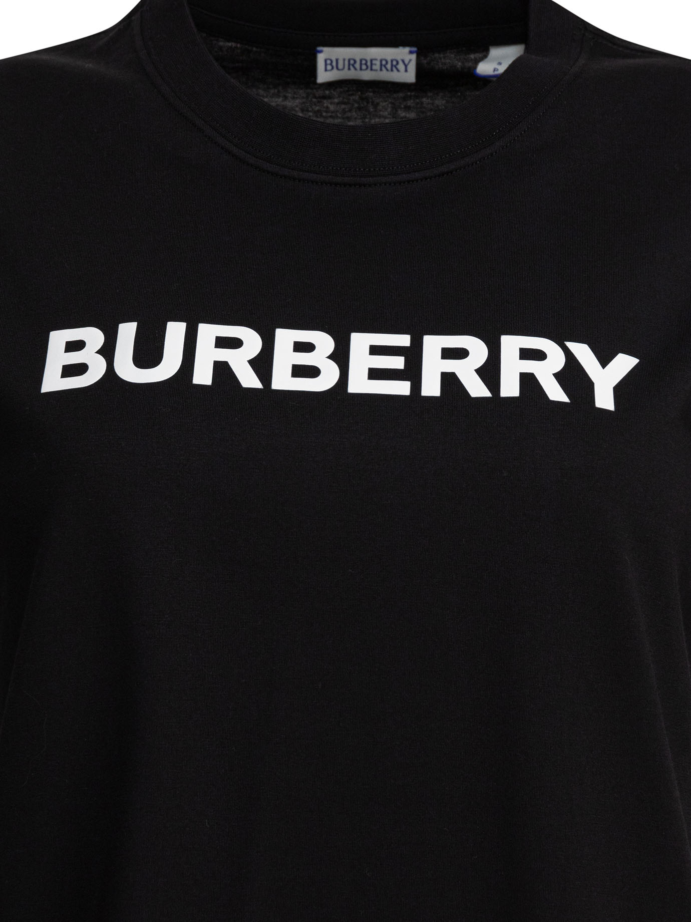 20250228125216575_S25---burberry---8080324_2_P.JPG