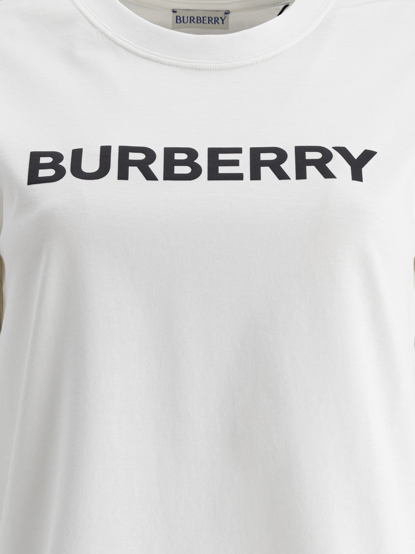 20250212201721213_S25---burberry---8080325_2_P.JPG