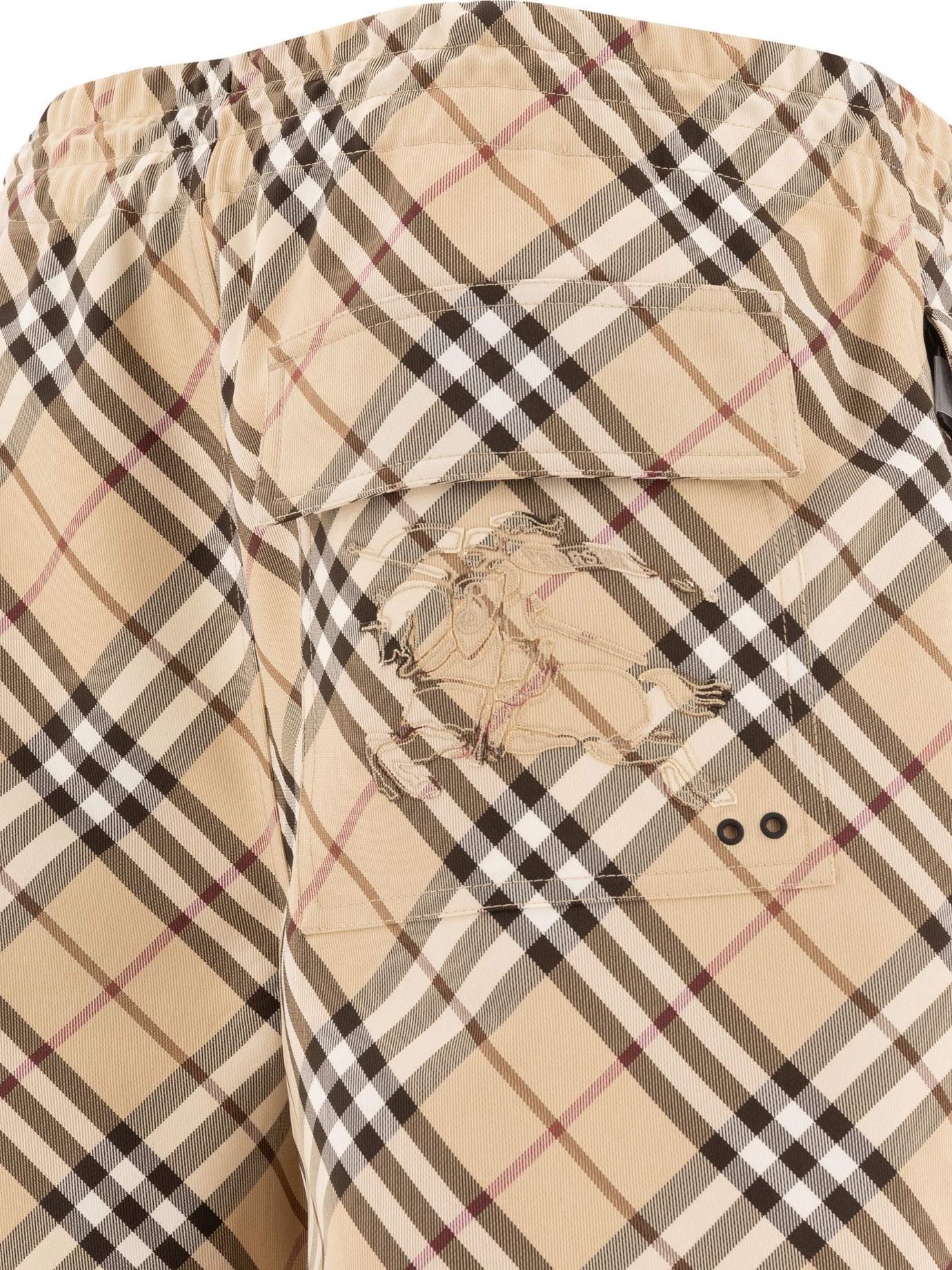 20241228200247195_S25---burberry---8102231_3_P.JPG