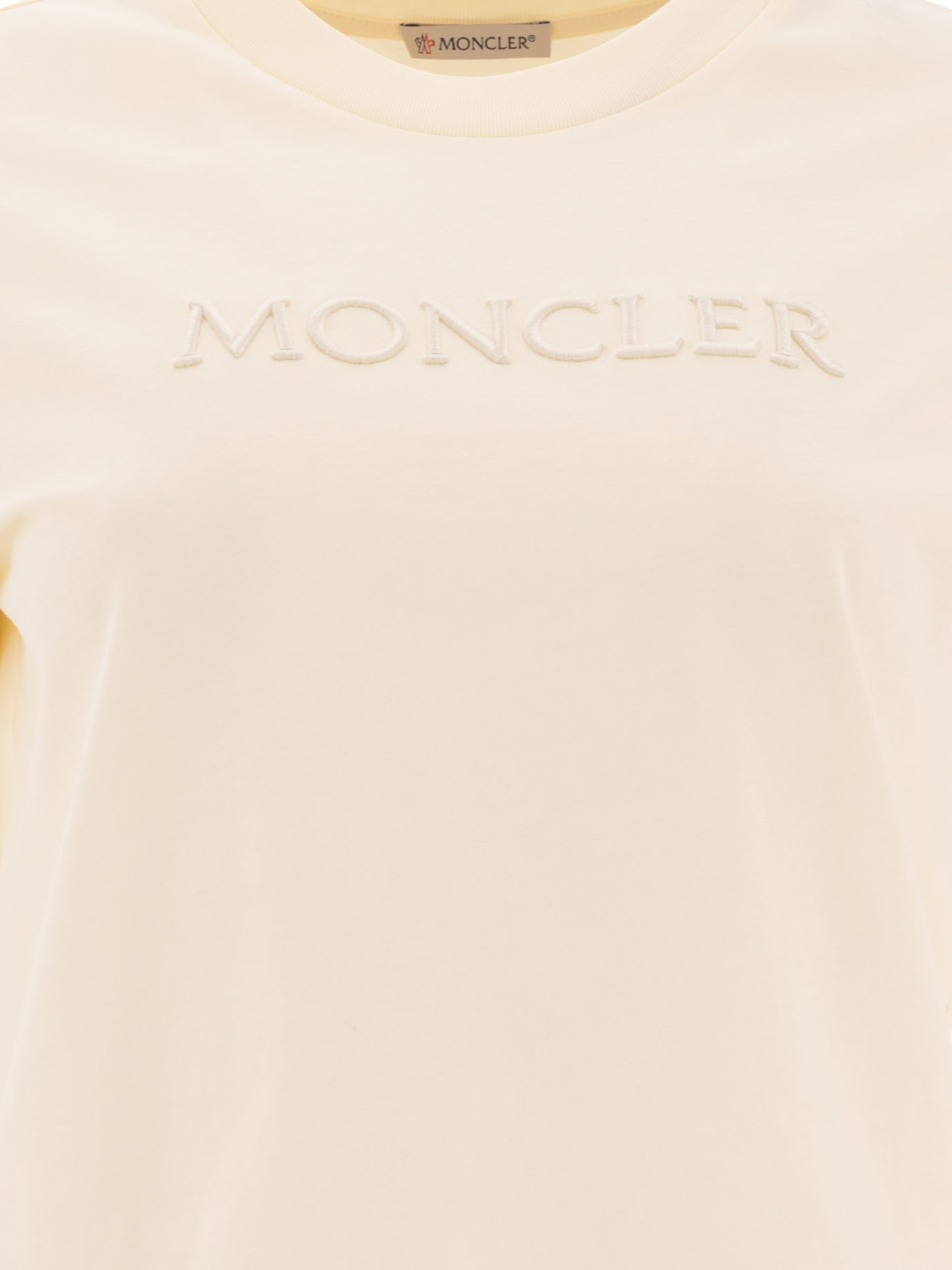 20250102200438600_S25---moncler---8C00008-89AUO037_2_P.JPG