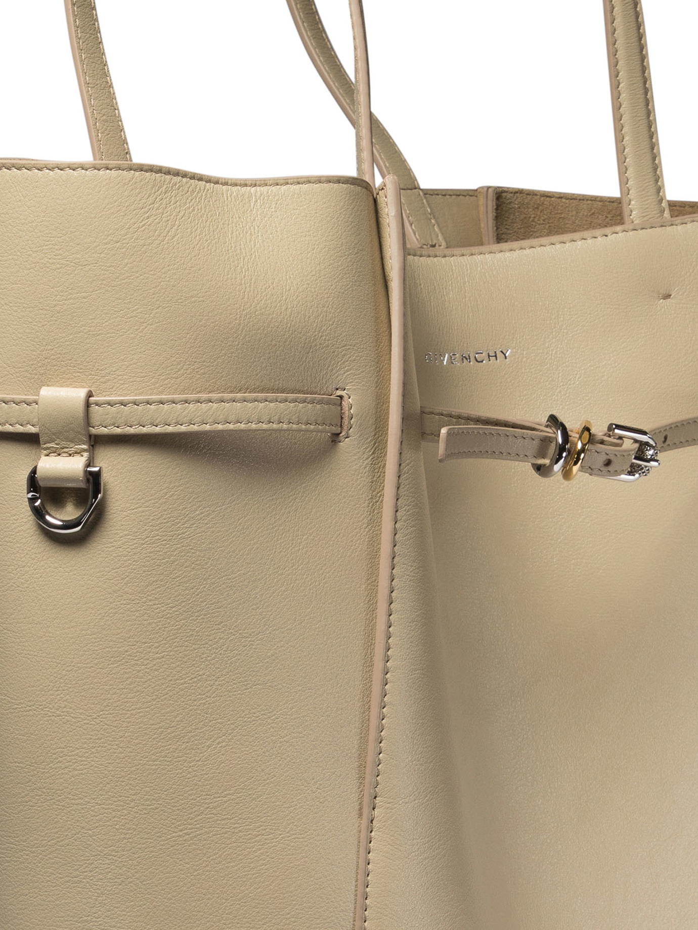 20240611192001889_W24---givenchy---BB50XDB231257_3_P.JPG
