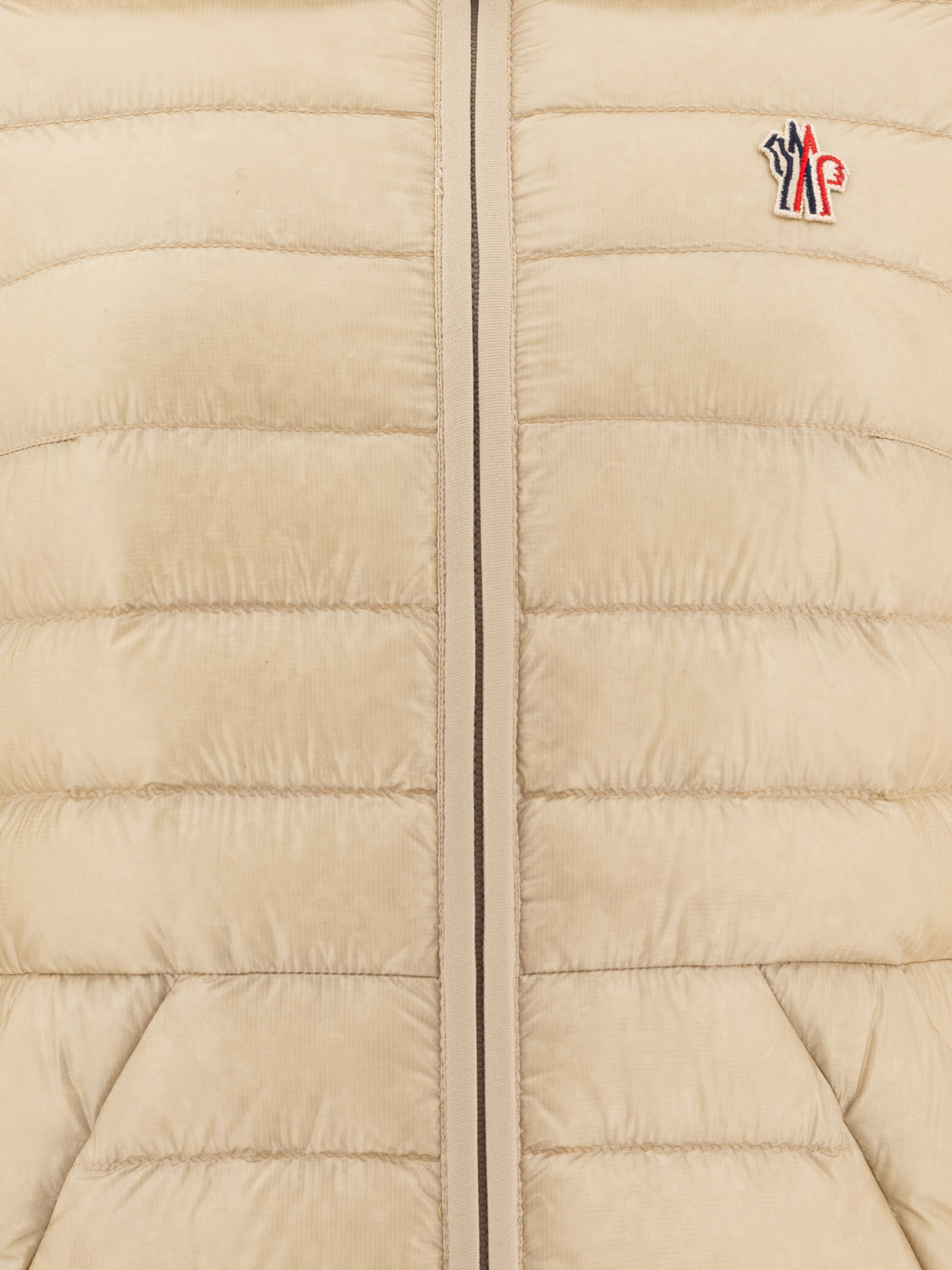 20250207123653504_S25---moncler grenoble---KARURA1A00008-597X620E_2_P.JPG